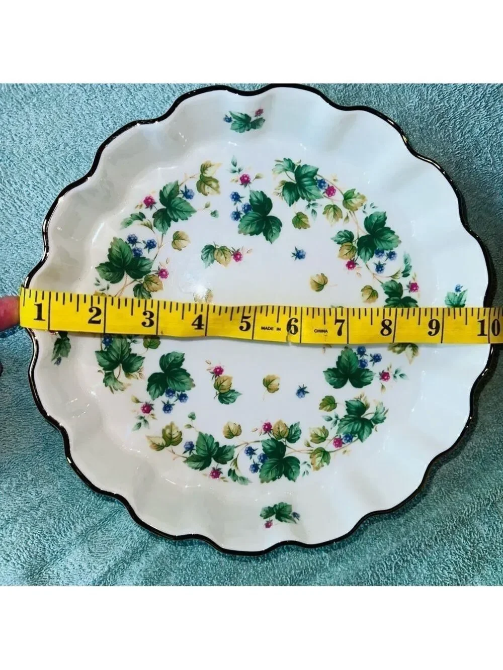 Pristine Vintage Andrea By Sadek Vineyard Fine Porcelain Quiche Baking Dish